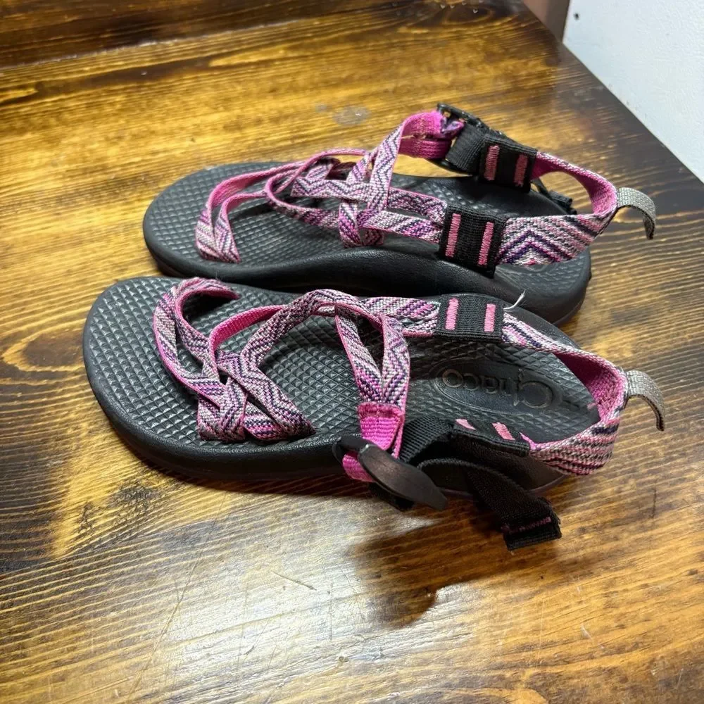 Chaco Pink Sandals‎ Size 1